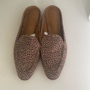 Universal Threads Slides